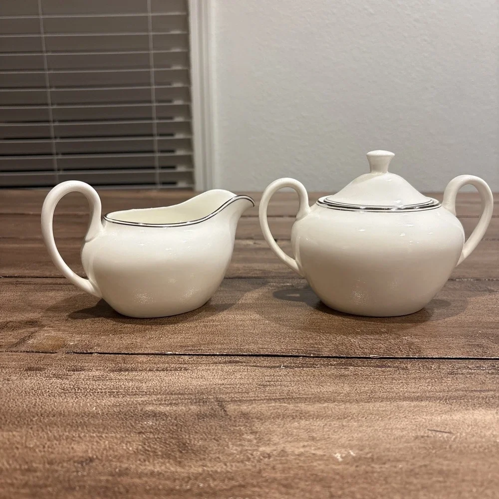 Vintage WEDGWOOD Bone China DORIC White, Silver Edged Creamer And SUGAR EXC!